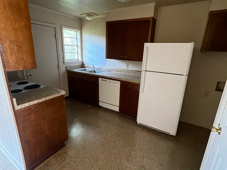 1815 Powell Ln #A — Photo 2
