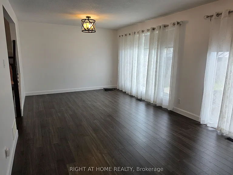 127 Dewitt Rd — Photo 11
