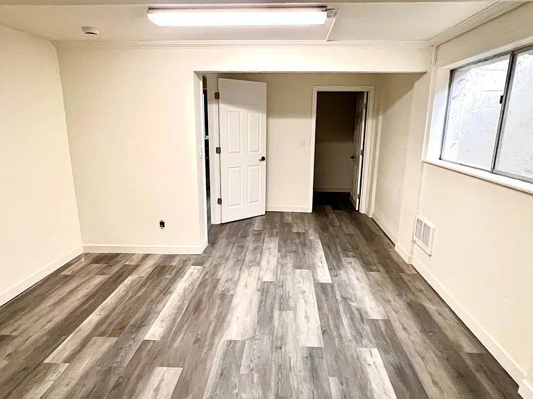 2215 S Castle Way — Photo 20