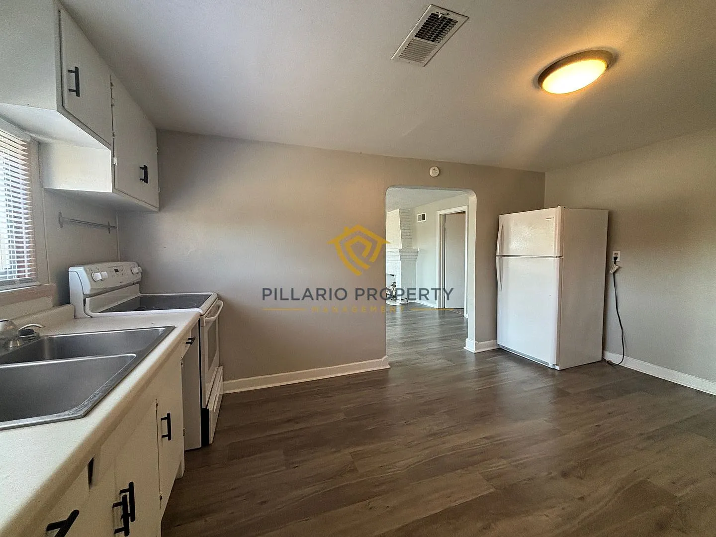 Charming Ranch On a Corner Lot in Anderson, 2 Bedroom, 1 Bathroom with Attached Garage Available ... — Photo 3