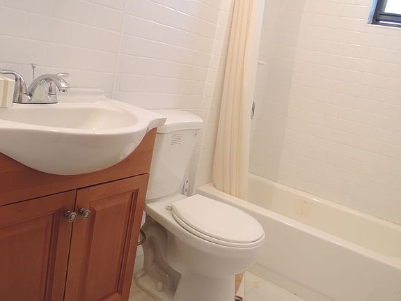 3rd image of 11-55 45th Ave #23