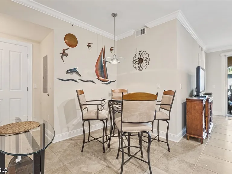 2825 Palm Beach Blvd #203 — Photo 10