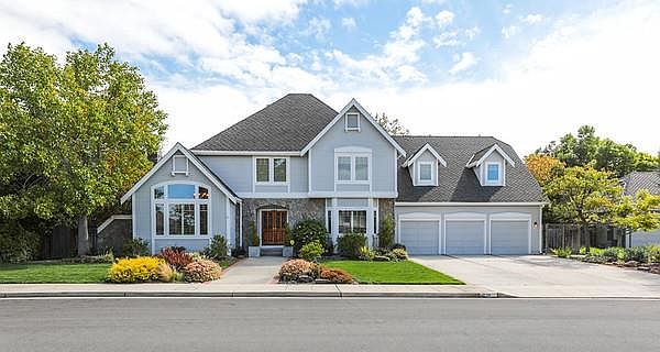 1st image of 36 Woodhill Dr