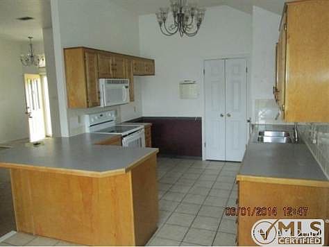 living rm to kitchen