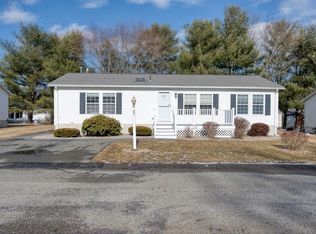 27 Trailwood Dr, Bridgewater, MA 02324