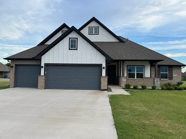 4937 Deerfield Ave, Enid, OK 73703