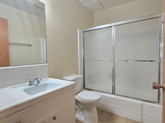 5th image of 424 Paula Ct #9