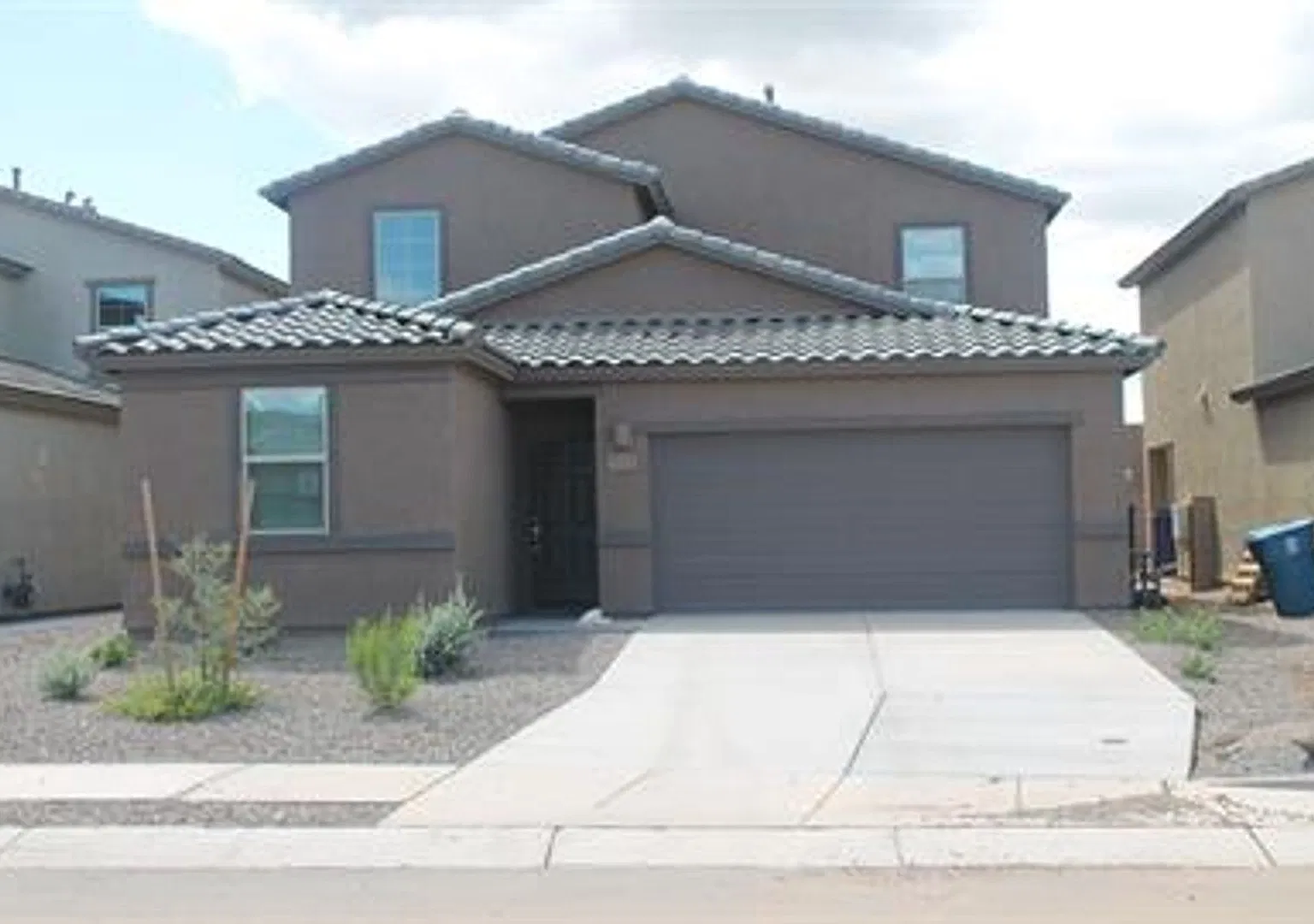 Spacious 4BR/2.5BA Home with Loft & 2-Car Garage — Photo 1