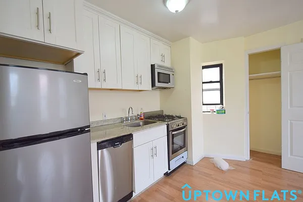 Rented by Uptown Flats LLC | media 2