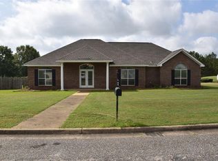 26 King Silas Ct, Wetumpka, AL 36092
