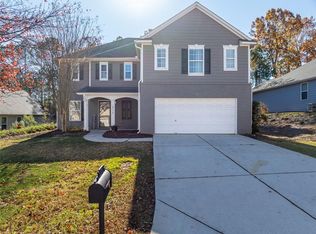 472 Branch Valley Dr, Dallas, GA 30132