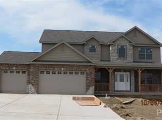 200 Shadow Crk, East Peoria, IL 61611
