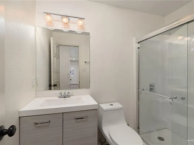 1716 W Gastel Cir #1 — Photo 9