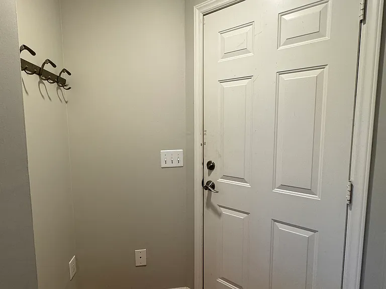5209 Moss Hill Dr — Photo 21