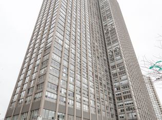 655 W Irving Park Rd APT 810, Chicago, IL 60613