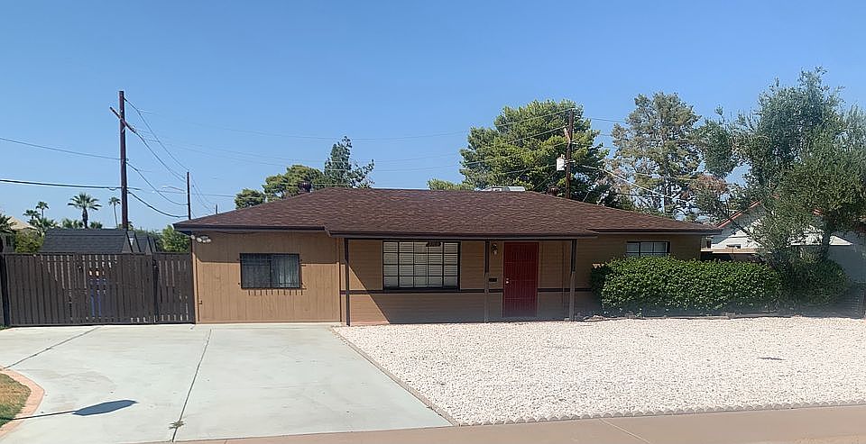 1st image of 2202 E Glenrosa Ave