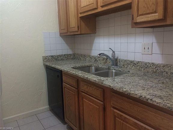 5th image of 23855 David Dr Unit 116