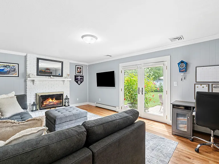 48 Fanning Ave — Photo 12