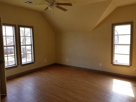 4th image of 528 N Louisa Ave APT A