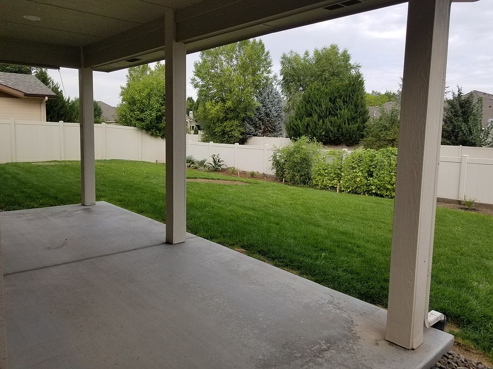 2nd image of 2984 E Deerhill Dr
