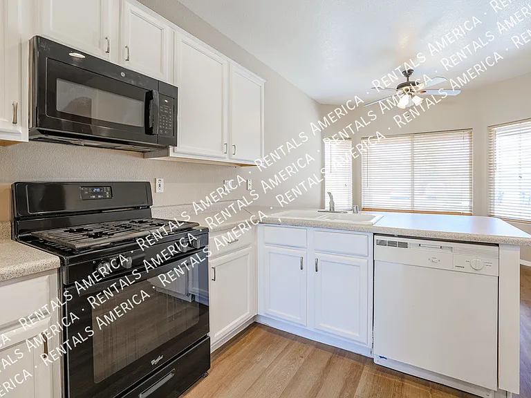 11925 W Jefferson St — Photo 9