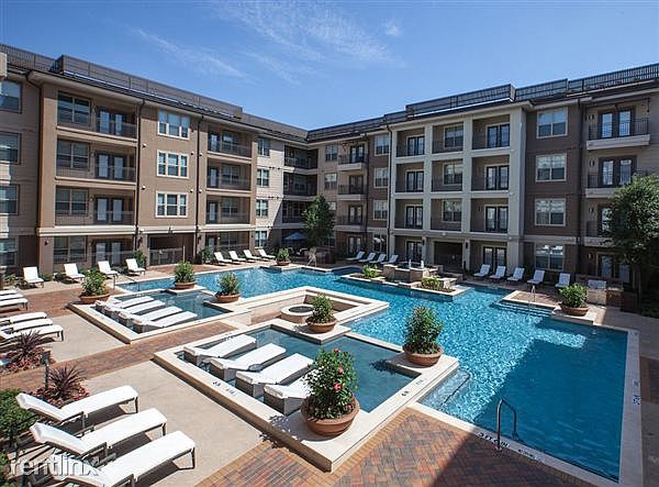 maple-amenity-exterior-pool-5