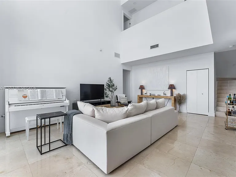 950 Brickell Bay Dr #5506 — Photo 8
