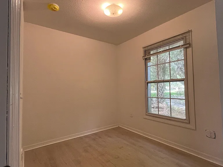 25 Florida Ave #A — Photo 6