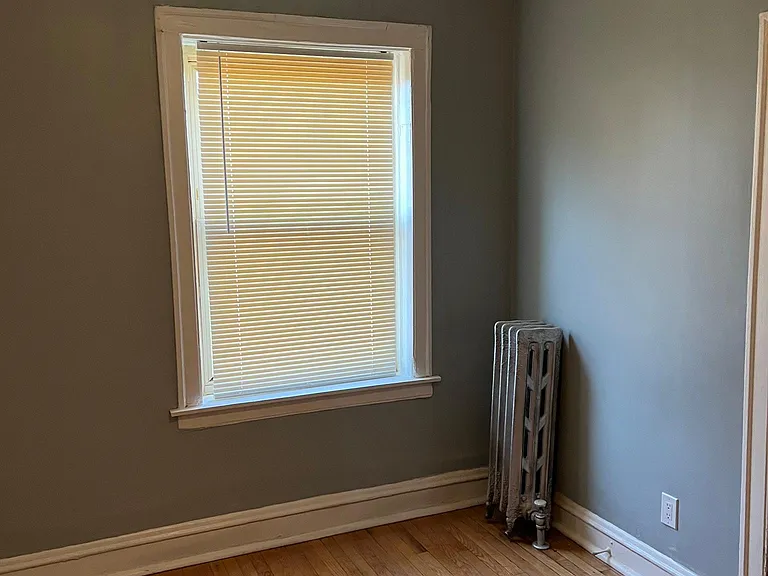 7933 S Woodlawn Ave #2W — Photo 8