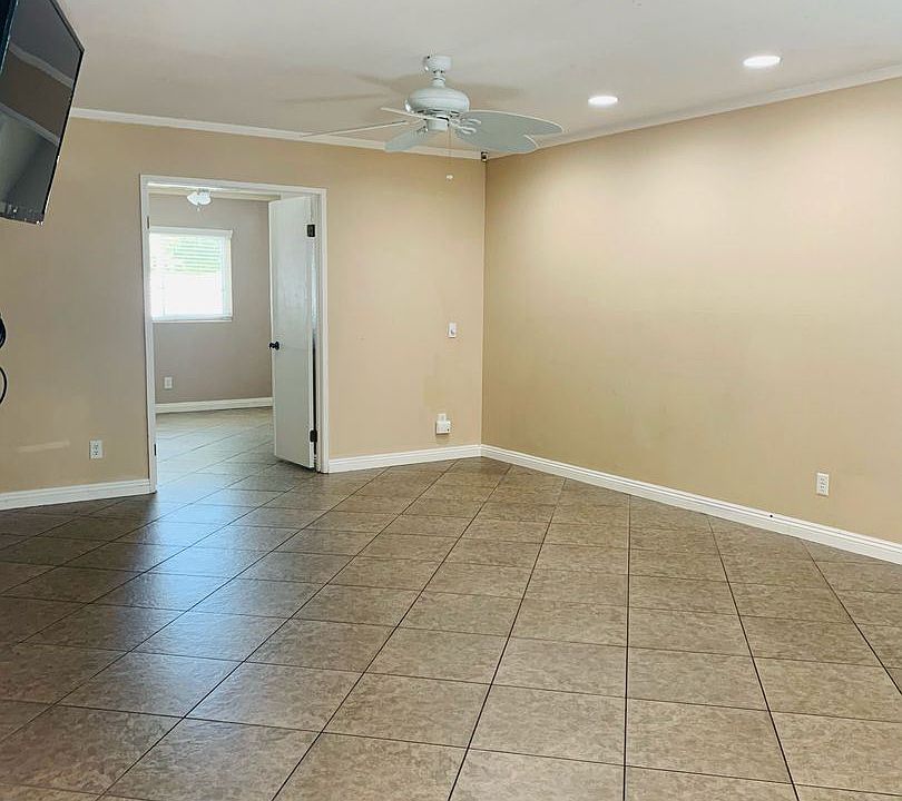 1st image of 1163 Corral Gln