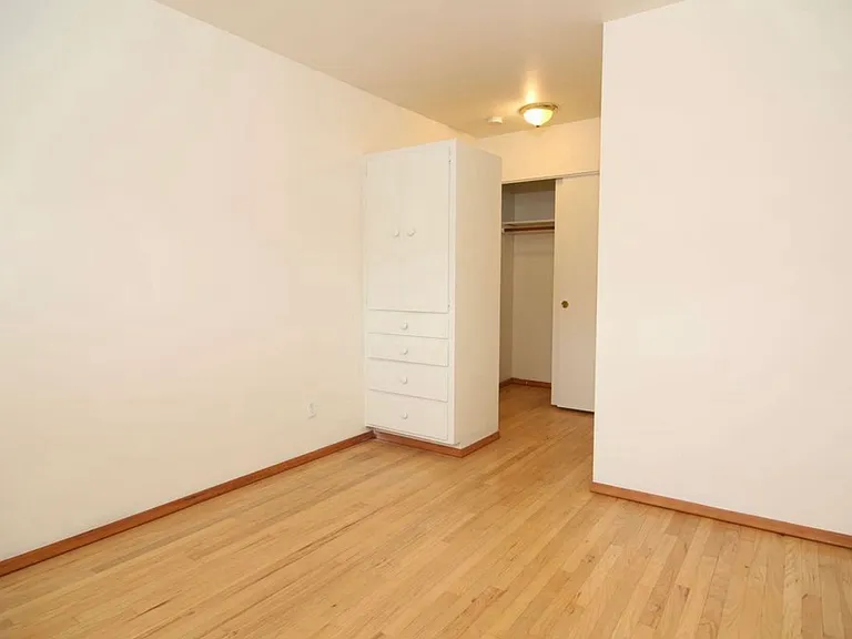 1810 Boylston Ave #205 — Photo 10