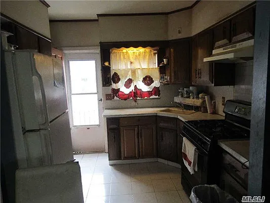 Sold by Laffey Real Estate | media 11