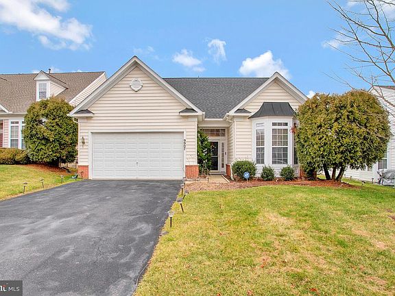 2nd image of 9907 Stonewood Ct