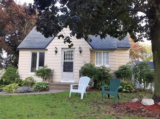 609 S Shore Dr, Holland, MI