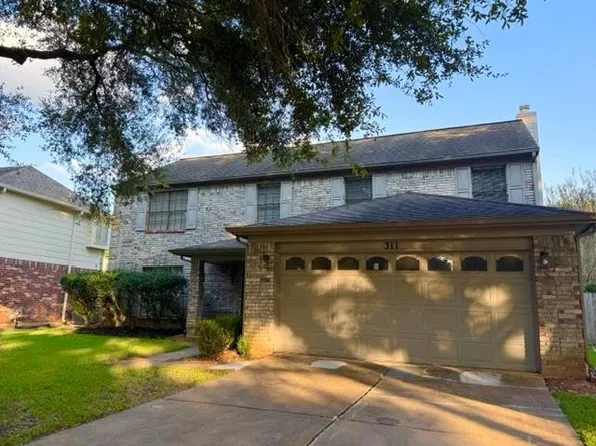 311 Birch Hill Dr, Sugar Land, TX 77479