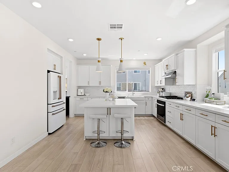 27553 Sanctuary Ct — Photo 6