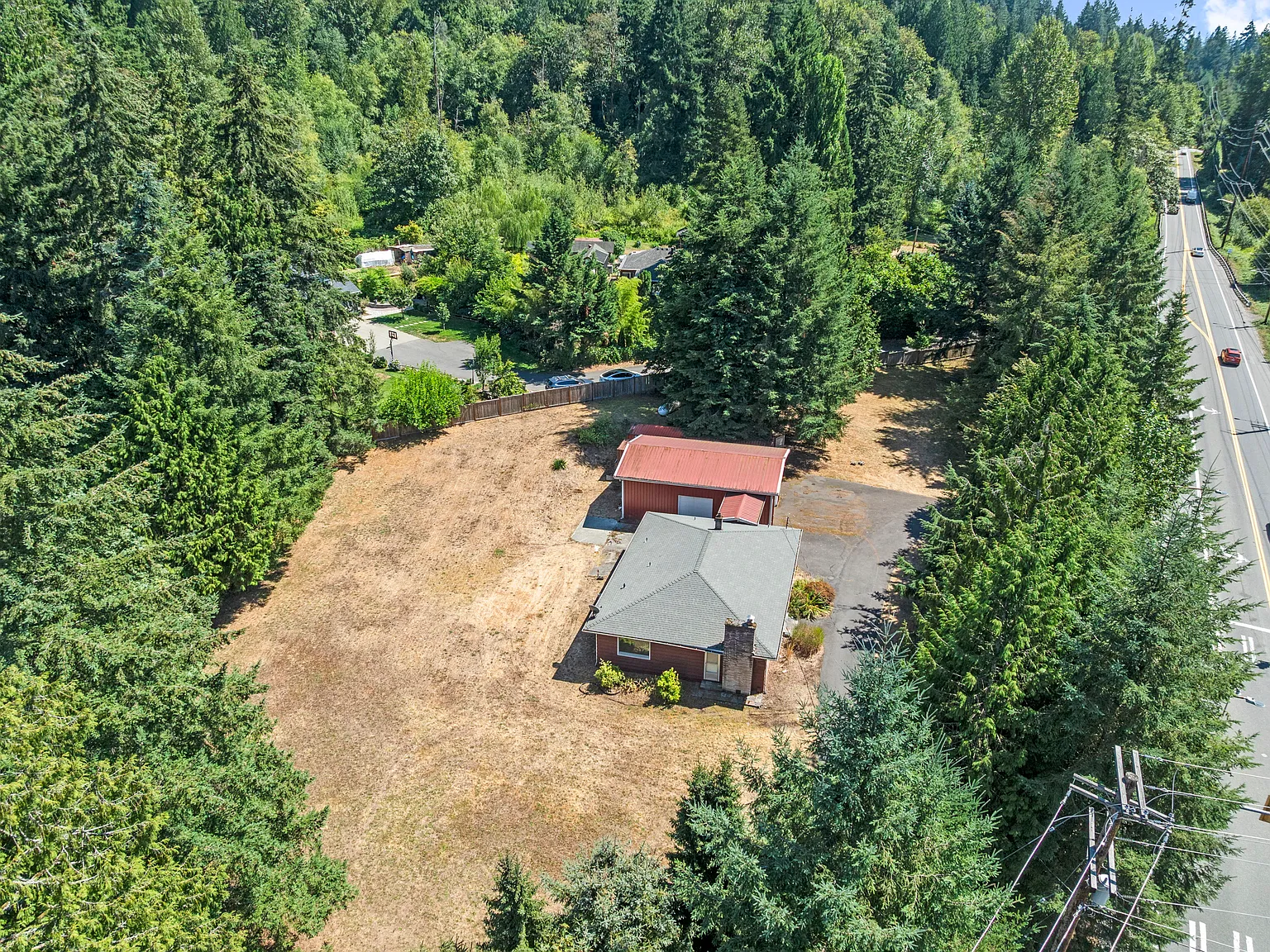 3 bed, 1350 sqft, $3,850 — Photo 3