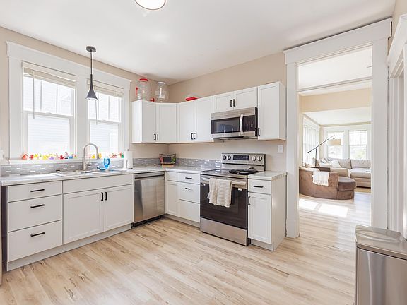 2nd image of 406 N Alameda Dr