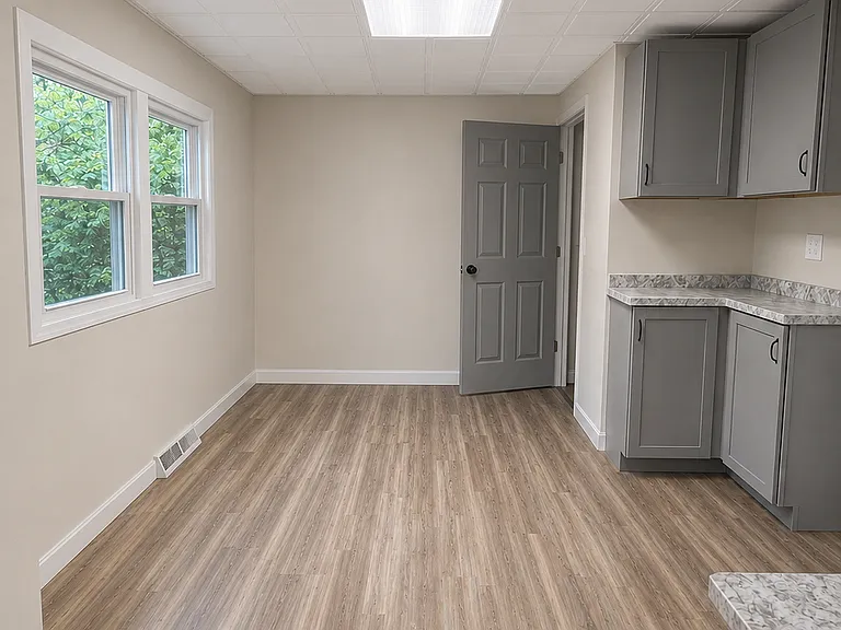 7246 Tonawanda Creek Rd — Photo 7