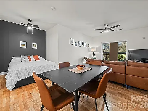 630 Calvert St #311 Photo 1