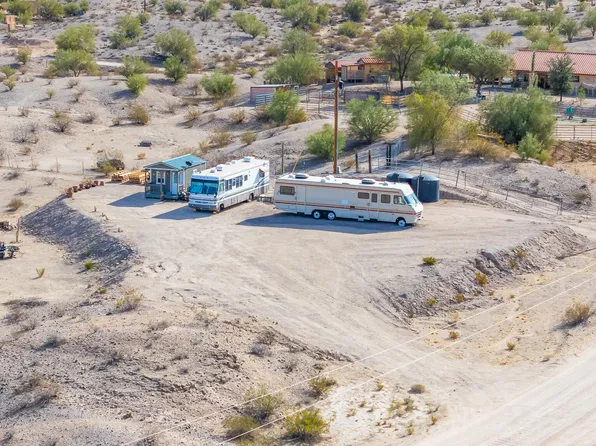 16712 S Lawton Rd, Yucca, AZ 86438