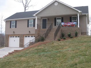 7055 Maple Leaf Dr, Chattanooga, TN 37341