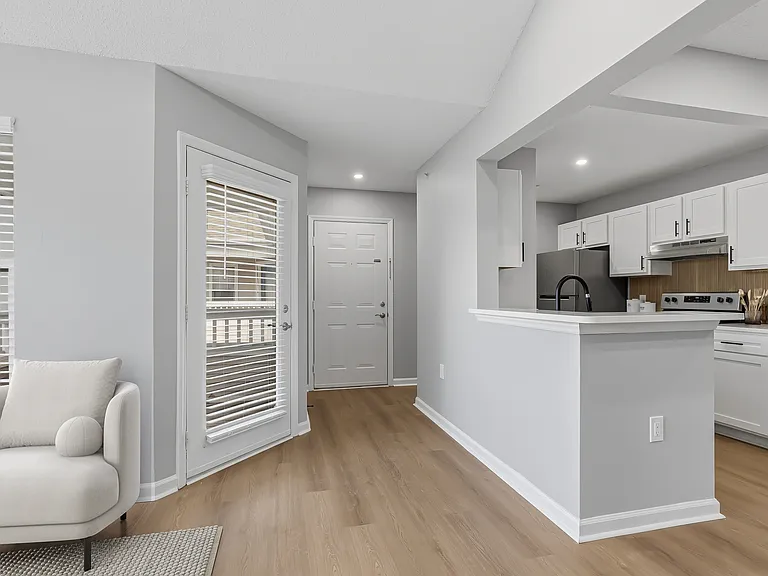 The Pointe @ Apex Apartments — Photo 11