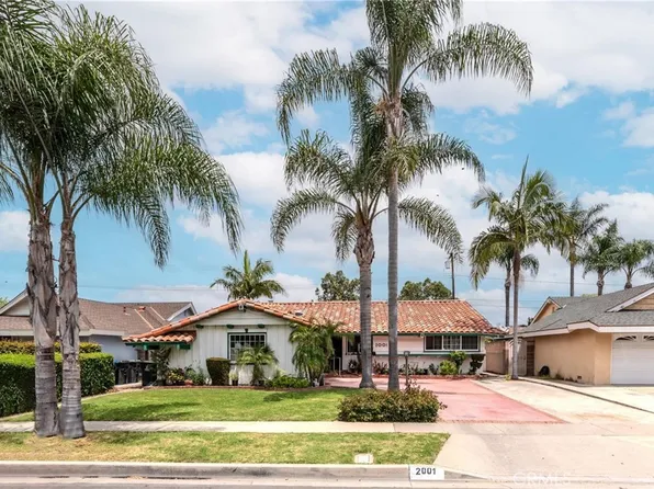 2001 Santa Clara Cir W, Santa Ana, CA 92706