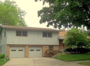 329 Cheyenne Trl, Madison, WI 53705