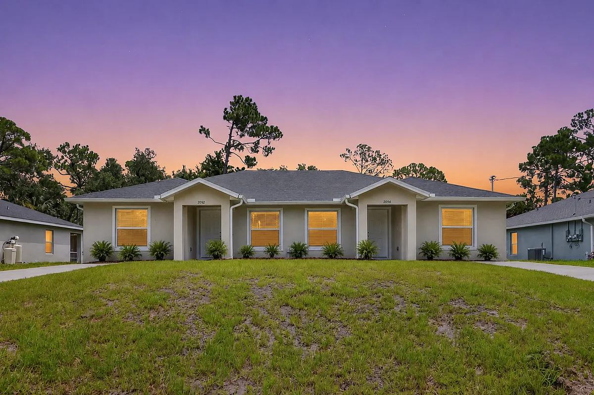 2 bed, 2.0 bath, 1054 sqft, $1,600 — Photo 1