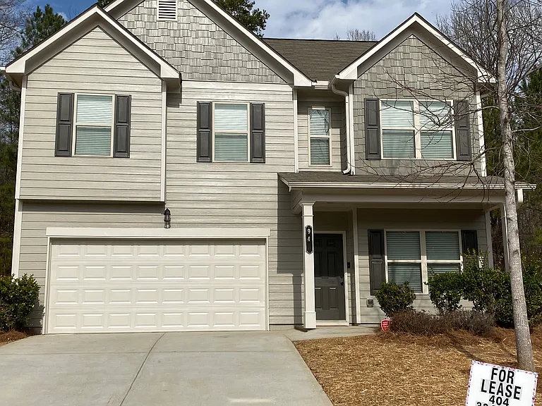999 Walnut Woods Dr — Photo 2