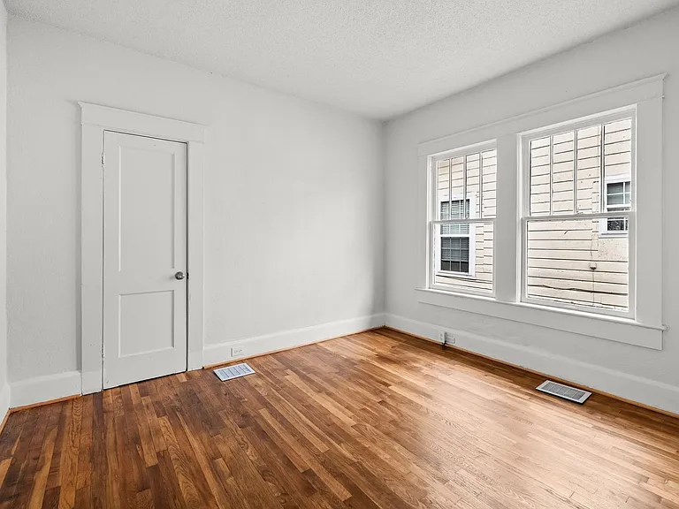 1609 Jefferson Ave S #W — Photo 3