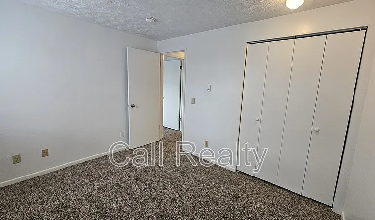 2815 E 27th Ave — Photo 8