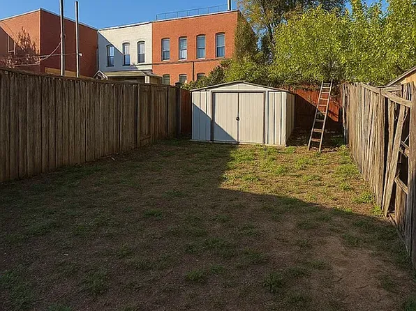 552 Essex Street image 12 of 12